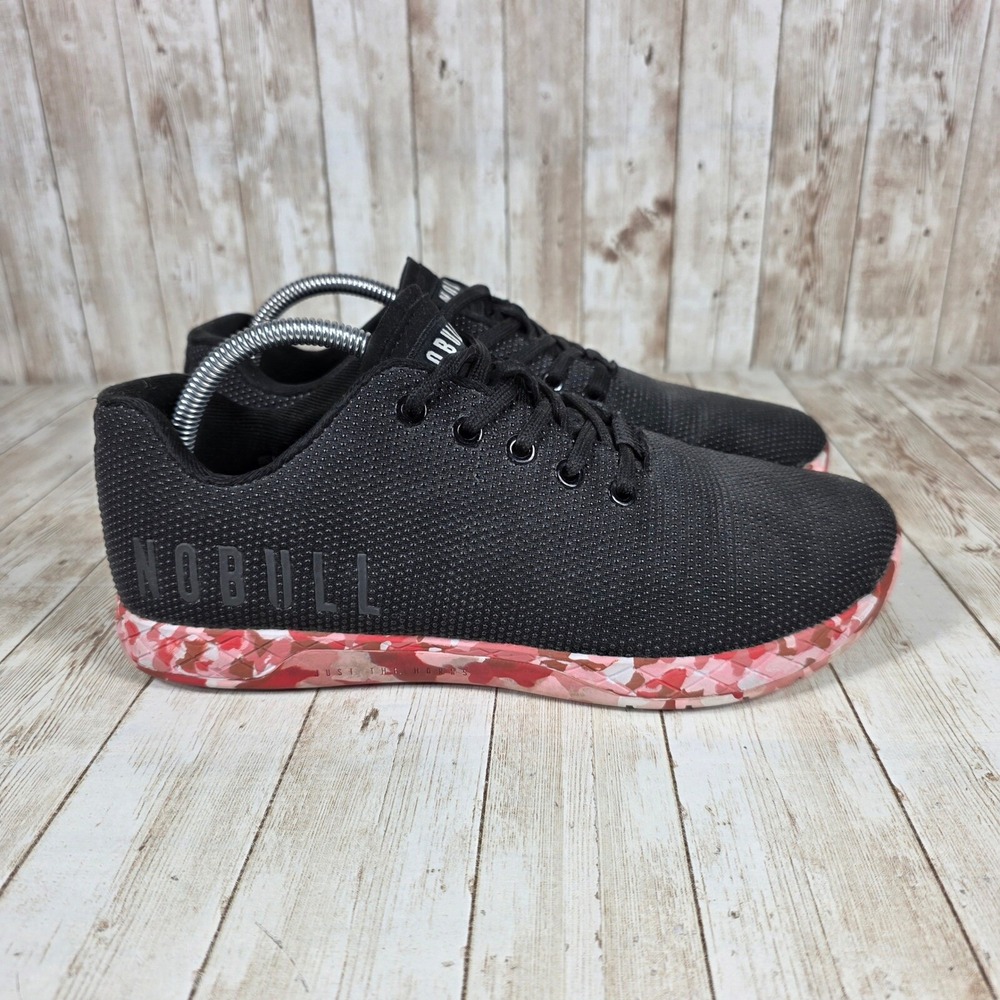 NOBULL Trainer Black‎ Red Pink Camo Sole Womens 10.5 Mens 9 Cross Training Shoes